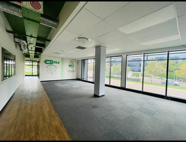 457M² OFFICE TO LET IN WATERFALL